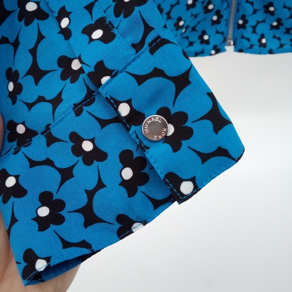 MICHAEL Michael Kors Blue Black Floral Metal Purse Zipper Charm Blouse Work M - Picture 8 of 11